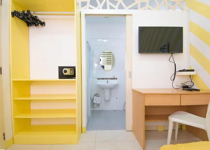 Alicia Tower Residences (Adults Only) Hostel