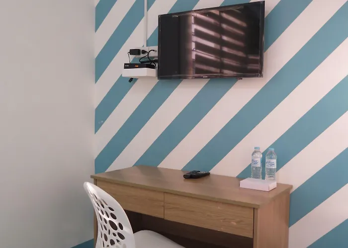 Alicia Tower Residences (Adults Only) Hostel
